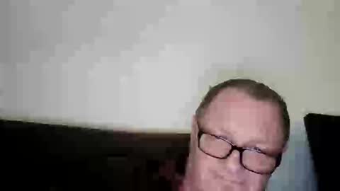 Snapshot of frauenfeind1 chatting on March 28, 2026, 1:54 pm Wolfi online show from March 28, 2026, 1:54 pm