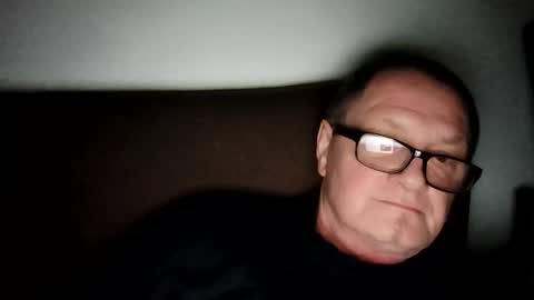 Snapshot of frauenfeind1 chatting on April 4, 2026, 7:17 am Wolfi online show from April 4, 2026, 7:17 am