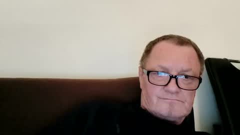 Snapshot of frauenfeind1 chatting on April 7, 2026, 6:25 am Wolfi online show from April 7, 2026, 6:25 am