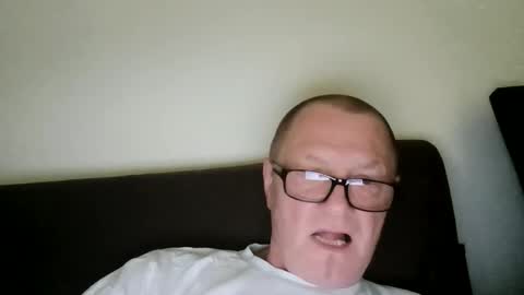 Snapshot of frauenfeind1 chatting on May 22, 2026, 9:04 am Wolfi online show from May 22, 2026, 9:04 am