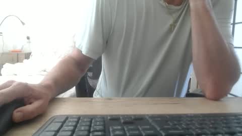 Snapshot of fravka chatting on June 10, 2026, 8:46 am fravka online show from June 10, 2026, 8:46 am