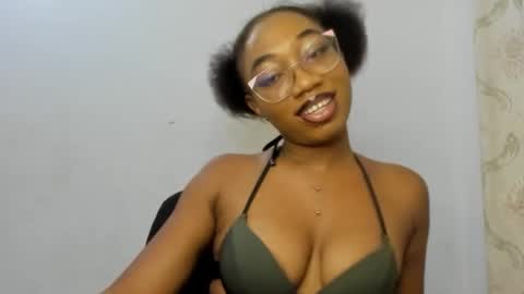 Snapshot of freaky_ebonygirl chatting on September 22, 2025, 5:42 am Freaky ebonygirl online show from September 22, 2025, 5:42 am