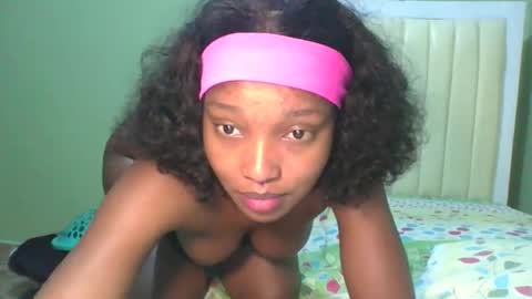 Freakydonna online show from April 18, 2026, 12:20 pm