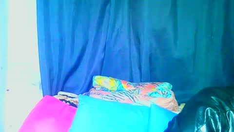 Snapshot of freakynaughtyxx chatting on July 27, 2026, 1:18 pm freakynaughtyxx online show from July 27, 2026, 1:18 pm