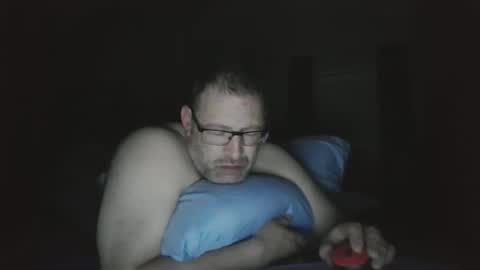 Snapshot of fred177771558049 chatting on May 19, 2026, 2:40 am fred177771558049 online show from May 19, 2026, 2:40 am