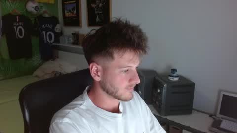 Snapshot of freddy_star chatting on May 9, 2026, 7:08 pm Frederick Perin online show from May 9, 2026, 7:08 pm