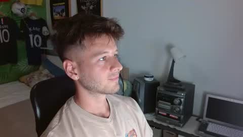 Snapshot of freddy_star chatting on July 28, 2026, 3:21 pm Frederick Perin online show from July 28, 2026, 3:21 pm