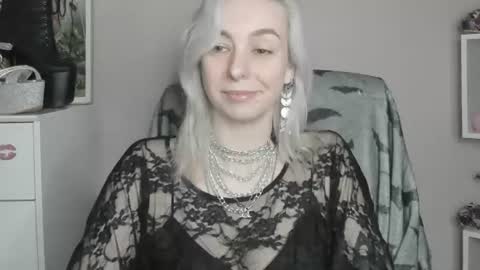 Snapshot of freeanne chatting on July 14, 2026, 6:51 am Anne online show from July 14, 2026, 6:51 am