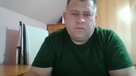 Snapshot of freeboy80180 chatting on December 19, 2024, 7:07 am freeboy80180 online show from December 19, 2024, 7:07 am