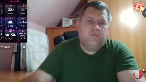 freeboy80180 online show from December 2, 2025, 3:18 pm