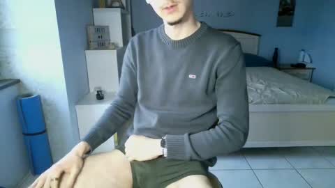 Snapshot of french_666999 chatting on January 27, 2025, 4:11 pm French 666999 online show from January 27, 2025, 4:11 pm