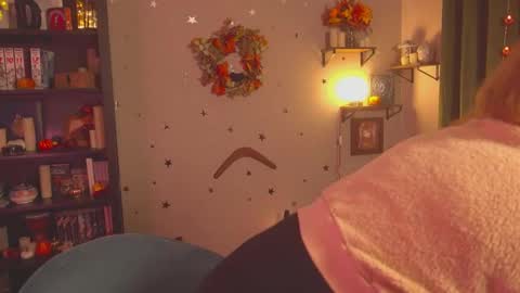 Louise or Lou 3 online show from December 1, 2024, 8:42 pm