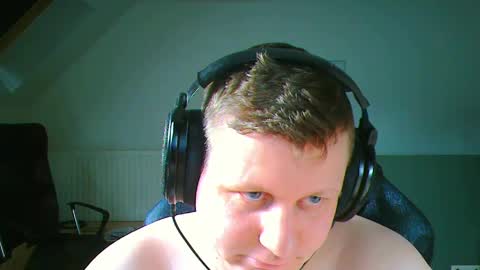 Snapshot of frenchfrieswithmayo chatting on May 29, 2026, 6:28 pm French fries online show from May 29, 2026, 6:28 pm
