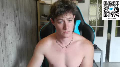 Snapshot of frenchhornybibs chatting on June 8, 2026, 11:10 am French Horny Bibs online show from June 8, 2026, 11:10 am