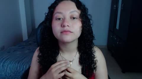 Louise  online show from October 14, 2025, 1:12 pm