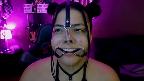     online show from December 6, 2024, 9:32 am