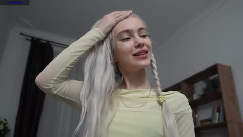 Freya online show from April 2, 2026, 7:33 pm