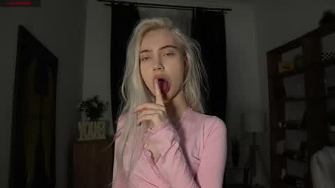 Freya online show from April 17, 2026, 7:39 pm