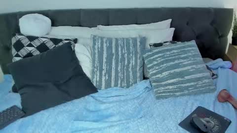 Freya online show from March 8, 2025, 2:51 pm