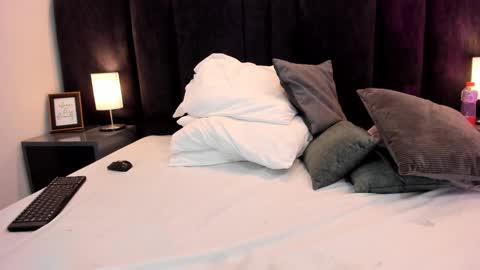 FREYA online show from October 11, 2025, 9:19 am