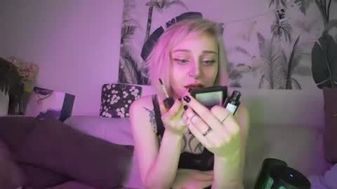 Snapshot of freyakatty chatting on July 20, 2026, 5:37 pm Freyakatty online show from July 20, 2026, 5:37 pm