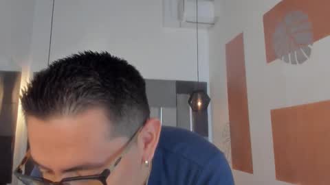  ALIS AND ALEX  online show from November 14, 2025, 3:11 pm