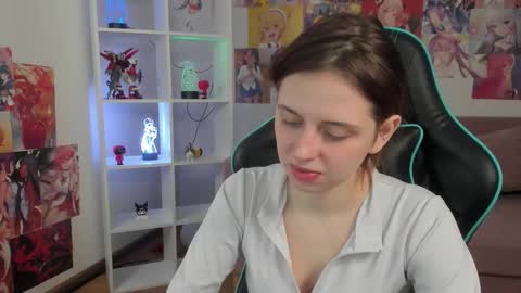 FreyaVey online show from March 1, 2026, 5:42 am