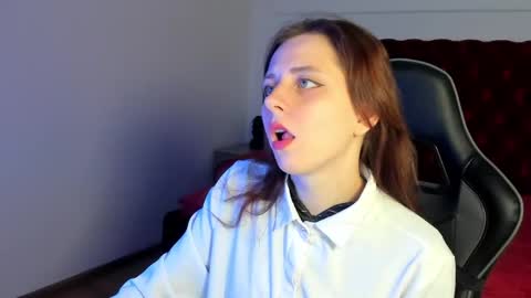 Snapshot of freyaveys chatting on May 31, 2026, 5:15 am FreyaVeys online show from May 31, 2026, 5:15 am