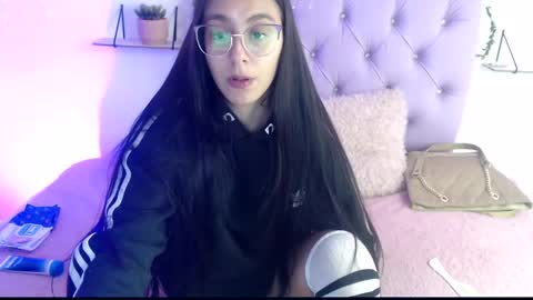 Freyja online show from February 4, 2025, 9:52 pm