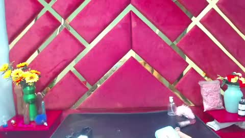 freyja_naugthy online show from March 12, 2025, 7:38 pm