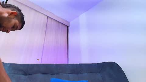 freyva_ online show from April 24, 2026, 10:56 pm