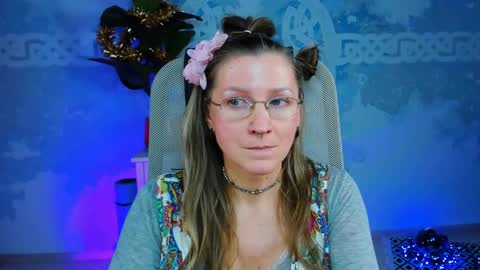 Snapshot of fridatander chatting on January 3, 2025, 12:19 pm Frida Tander online show from January 3, 2025, 12:19 pm