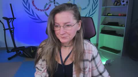 Snapshot of fridatander chatting on January 25, 2025, 9:04 am Frida Tander online show from January 25, 2025, 9:04 am