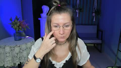 Snapshot of fridatander chatting on January 27, 2025, 9:02 am Frida Tander online show from January 27, 2025, 9:02 am