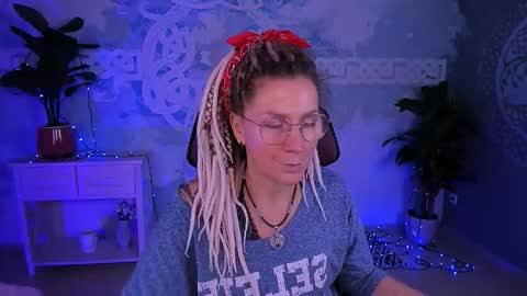 Frida Tander online show from March 3, 2026, 5:02 am