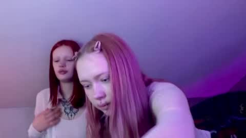 Snapshot of friend_zone_ chatting on November 12, 2025, 3:34 pm friend_zone_ online show from November 12, 2025, 3:34 pm