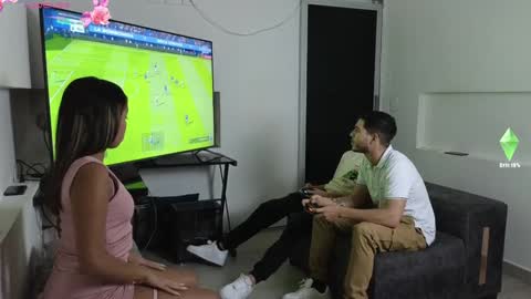 Bella Fran Steven and Pepe online show from December 31, 2024, 5:33 am