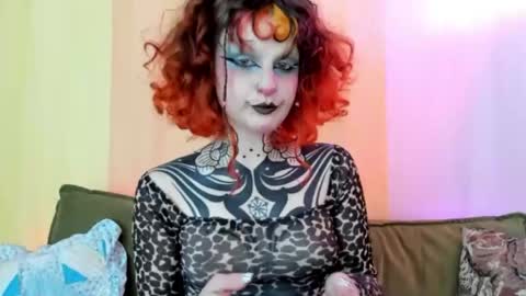 Snapshot of friskyflowers chatting on April 28, 2026, 12:42 am cherry online show from April 28, 2026, 12:42 am