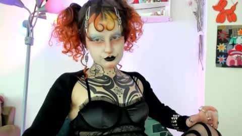 Snapshot of friskyflowers chatting on May 17, 2026, 1:25 am cherry online show from May 17, 2026, 1:25 am