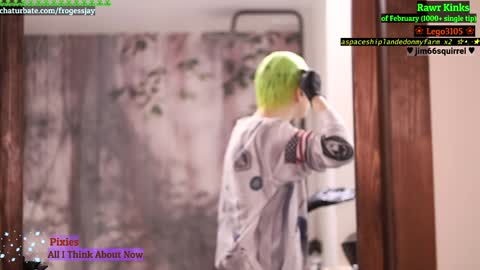   Jaywise Frogfoot  online show from February 4, 2025, 1:02 am