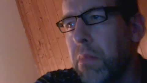 fromgermanywithlove1 online show from April 21, 2026, 2:37 am