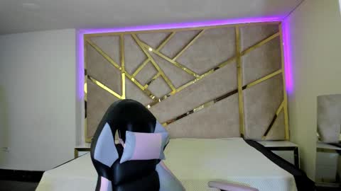 Frreya  online show from November 2, 2025, 2:41 pm