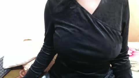Snapshot of fruity28 chatting on October 20, 2025, 3:45 pm fruity28 online show from October 20, 2025, 3:45 pm
