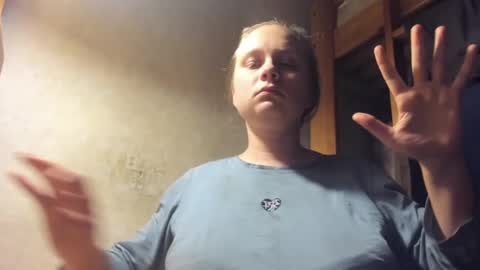 Snapshot of frumcake chatting on December 25, 2024, 12:27 am FrumCake online show from December 25, 2024, 12:27 am