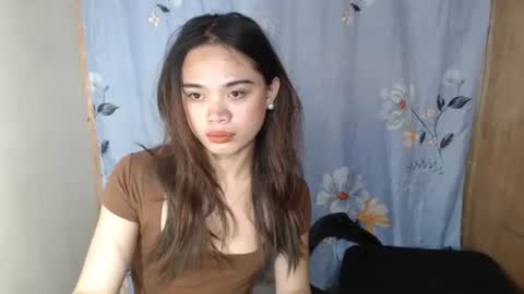 Snapshot of fuchsia_love chatting on September 17, 2025, 3:57 pm HI IM RONA DONT FORGET GIVE ME THUMBS UP AND JOIN TO MY FANCLUB online show from September 17, 2025, 3:57 pm