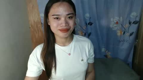 Snapshot of fuchsia_love chatting on September 21, 2025, 3:24 pm HI IM RONA DONT FORGET GIVE ME THUMBS UP AND JOIN TO MY FANCLUB online show from September 21, 2025, 3:24 pm