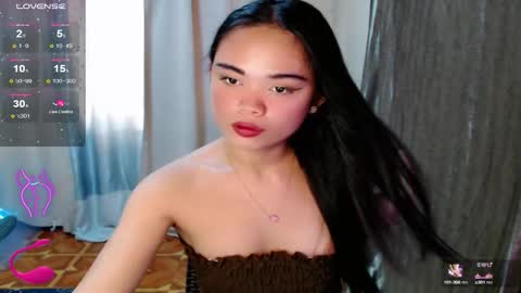 Snapshot of fuchsia_love chatting on October 12, 2025, 11:48 pm HI IM RONA DONT FORGET GIVE ME THUMBS UP AND JOIN TO MY FANCLUB online show from October 12, 2025, 11:48 pm