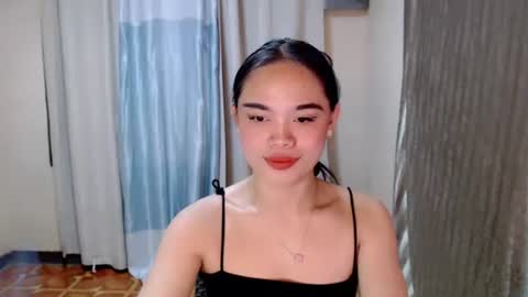 Snapshot of fuchsia_love chatting on October 18, 2025, 9:37 pm HI IM RONA DONT FORGET GIVE ME THUMBS UP AND JOIN TO MY FANCLUB online show from October 18, 2025, 9:37 pm