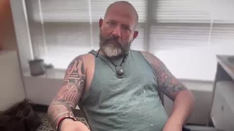 Snapshot of fuckadilf chatting on April 24, 2026, 6:43 pm fuckadilf online show from April 24, 2026, 6:43 pm