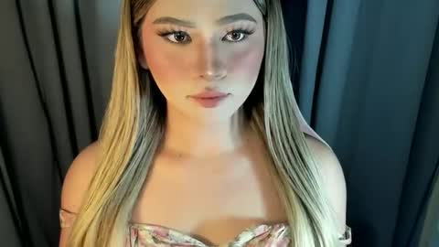 Snapshot of fuckdoll_rain chatting on May 19, 2026, 4:30 am R A I N M O R A L E S G M A I L . C O M online show from May 19, 2026, 4:30 am